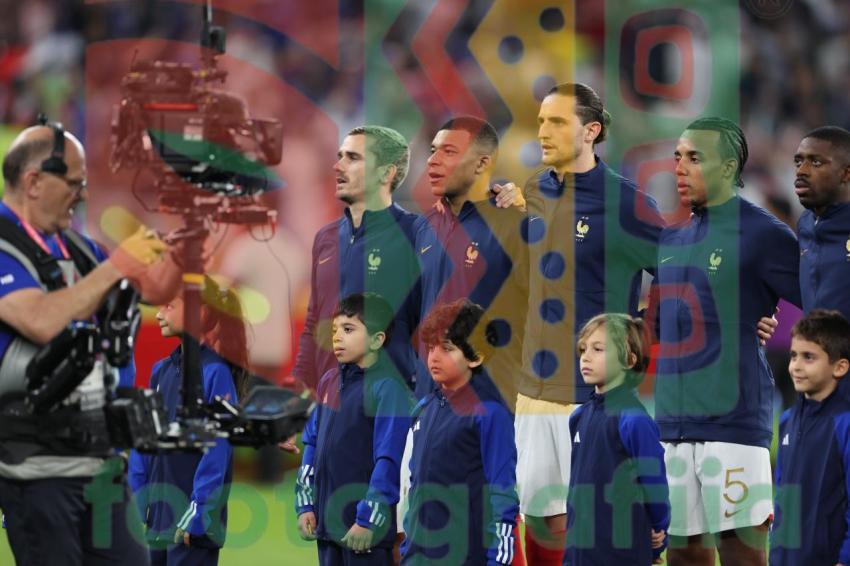 2022 FIFA World Cup - France vs Poland